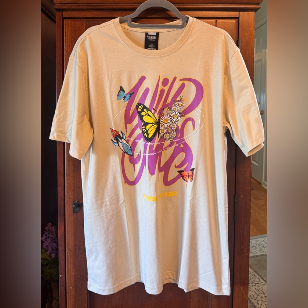 Genuine Wild Ones Short Sleeved T-Shirt size Large NEW